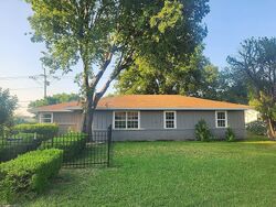 Pre-foreclosure in  E Cherokee Dr Harker Heights, TX 76548