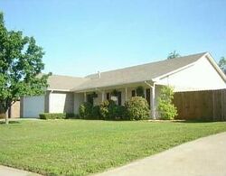 Pre-foreclosure in  ROBIN HOOD CT Springdale, AR 72764