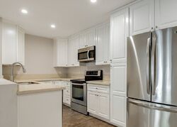 Pre-foreclosure in  WHITE OAK AVE Encino, CA 91316