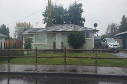 Pre-foreclosure in  Peterson Rd Burlington, WA 98233