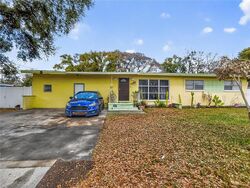 Pre-foreclosure in  18th St Orlando, FL 32805