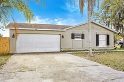 Pre-foreclosure in  ALBATROSS CT Kissimmee, FL 34759