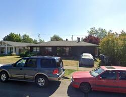 Pre-foreclosure in  Alder St Eugene, OR 97405