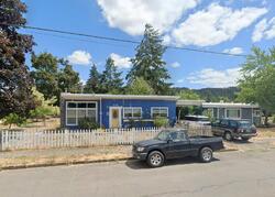  S 10th St, Cottage Grove OR