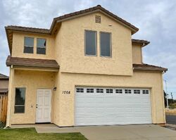 Pre-foreclosure in  Bluffs Dr Oroville, CA 95965