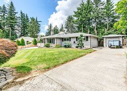 Pre-foreclosure in  SE 175th Pl Portland, OR 97236