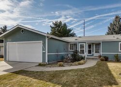 Pre-foreclosure in  NE 6th St Redmond, OR 97756