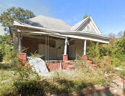 Pre-foreclosure in  Carling Ave Macon, GA 31201