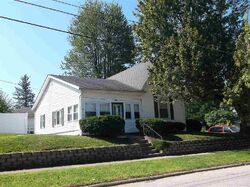  W Spring St, Bloomfield IN