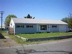 Pre-foreclosure in  Williams Blvd Richland, WA 99354