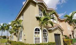 Pre-foreclosure in  SE 13TH CT Homestead, FL 33035