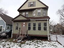 Pre-foreclosure in  E 86TH ST Cleveland, OH 44106