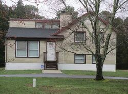 Pre-foreclosure in  S BERLIN AVE Mays Landing, NJ 08330