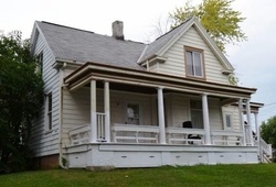 Pre-foreclosure in  W ORCHARD ST Milwaukee, WI 53204