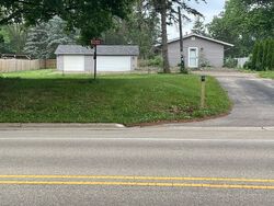 Pre-foreclosure in  KILBURN AVE Rockford, IL 61101