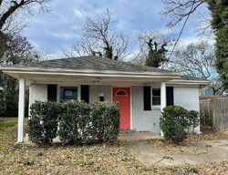Pre-foreclosure in  PERONNE AVE Norfolk, VA 23509