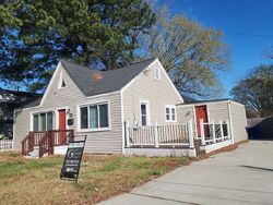 Pre-foreclosure in  COOLIDGE ST Portsmouth, VA 23704