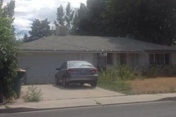 Pre-foreclosure in  W 165 S Orem, UT 84058