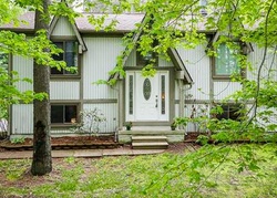 Pre-foreclosure in  BURNS RD Howell, MI 48855