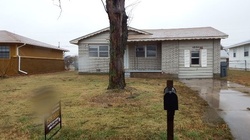Pre-foreclosure in  NW OZMUN AVE Lawton, OK 73505