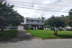 Pre-foreclosure in  GAWAIN DR Newport News, VA 23602