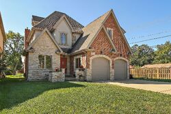 Pre-foreclosure in  W 82ND ST Burbank, IL 60459