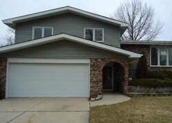 Pre-foreclosure in  VIOLET LN Matteson, IL 60443