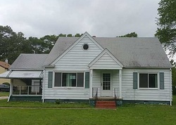Pre-foreclosure in  SANFORD DR Hampton, VA 23661