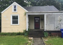 Pre-foreclosure in  HAMILTON AVE Portsmouth, VA 23707