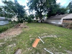 Pre-foreclosure in  E 38TH CT Des Moines, IA 50317
