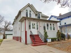 Pre-foreclosure in  N 7TH AVE Maywood, IL 60153