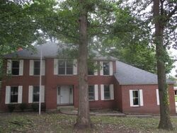 Pre-foreclosure in  SAINT ANDREWS DR Bolingbrook, IL 60440