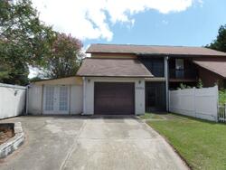 Pre-foreclosure in  KIRSTEN DR Pensacola, FL 32504