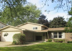 Pre-foreclosure in  VALLEY DR Richton Park, IL 60471