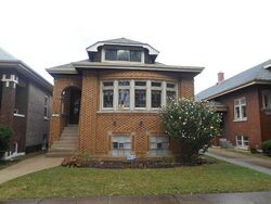 Pre-foreclosure in  SCOVILLE AVE Berwyn, IL 60402