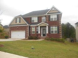 Pre-foreclosure in  BALLYBRIDLE LN Blythewood, SC 29016