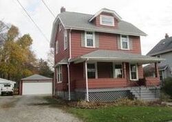 Pre-foreclosure in  6TH ST Cuyahoga Falls, OH 44221
