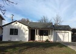 Pre-foreclosure in  E IOWA AVE Fresno, CA 93702