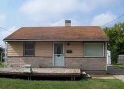 Pre-foreclosure in  EARLMOOR BLVD Flint, MI 48506