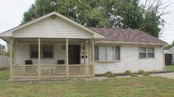 Pre-foreclosure in  GREYSTONE AVE Louisville, KY 40272