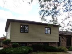 Pre-foreclosure in  S HARPER AVE Glenwood, IL 60425