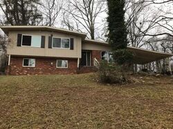 Pre-foreclosure in  BOB WHITE DR SW Atlanta, GA 30311
