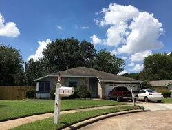 Pre-foreclosure in  WINDING MEADOW CT Houston, TX 77040