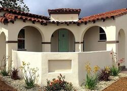 Pre-foreclosure in  S DENKER AVE Los Angeles, CA 90047