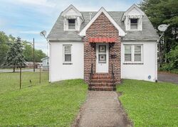 Pre-foreclosure in  5TH AVE Penns Grove, NJ 08069