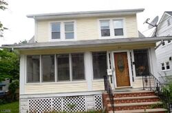 Pre-foreclosure in  ROSELYN PL Vauxhall, NJ 07088