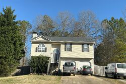  Taylors Ln, Carrollton GA