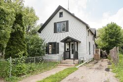Pre-foreclosure in  GRAND AVE Aurora, IL 60506