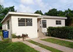 Pre-foreclosure in  NE 11TH CT Miami, FL 33162