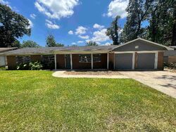 Pre-foreclosure in  OAK HILL RD Texarkana, TX 75501